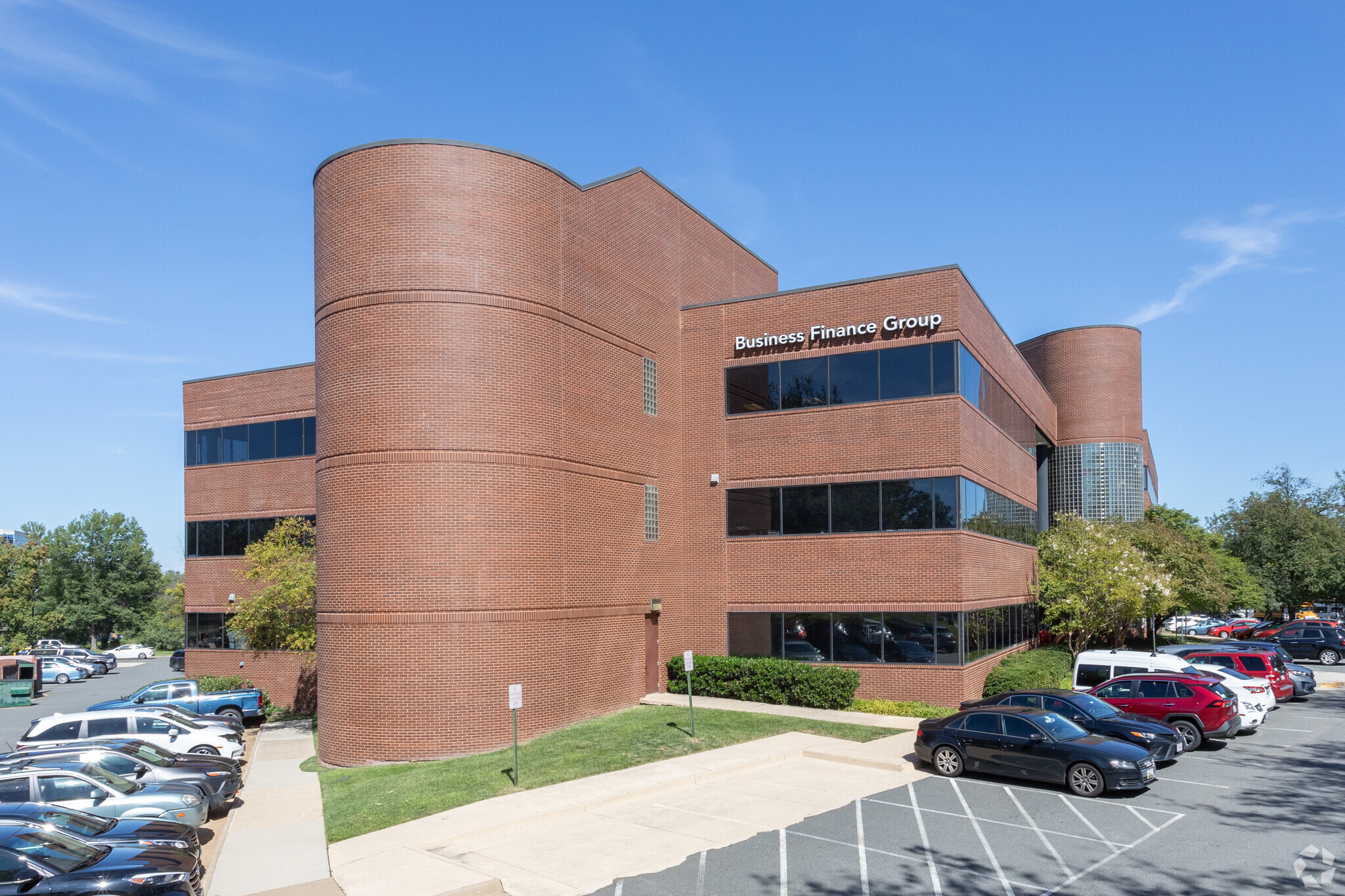 3930 Pender Dr, Fairfax, VA for lease Building Photo- Image 1 of 10