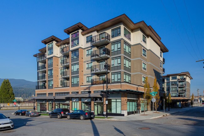 Plus de détails pour 2515 Clarke St, Port Moody, BC - Commerce de détail à louer