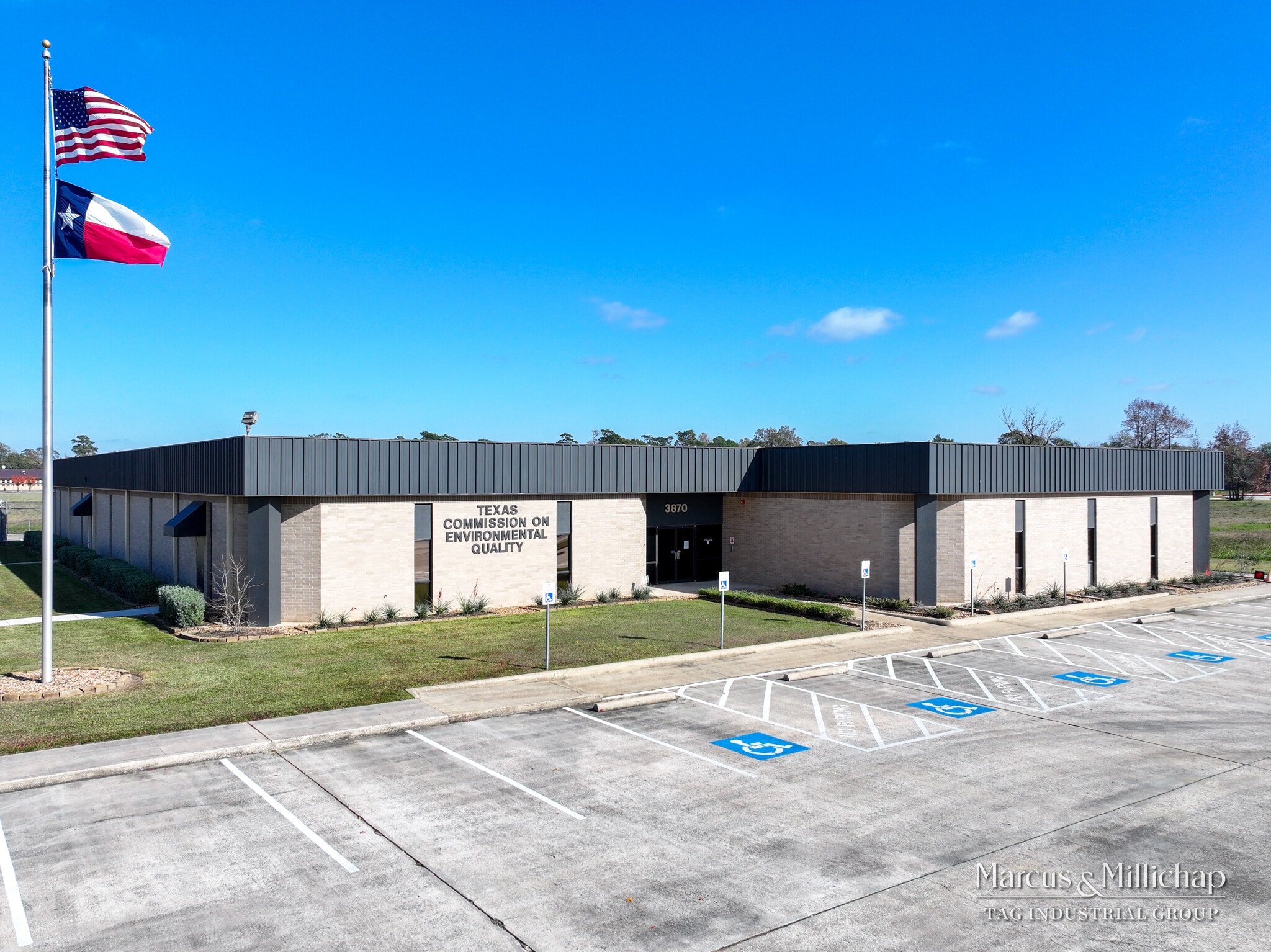 3870 Eastex Fwy, Beaumont, TX for sale Primary Photo- Image 1 of 7