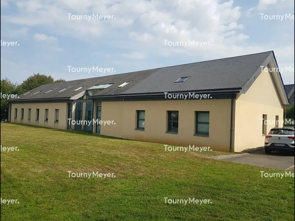 Bureau dans Saint-Grégoire à louer Photo principale- Image 1 de 6