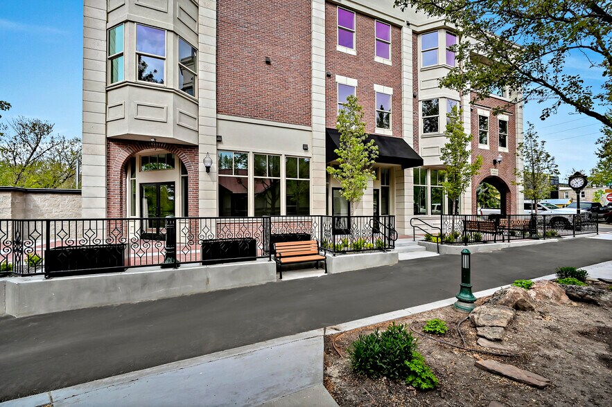 79 Aikens Rd, Eagle, ID à louer - Photo du bâtiment - Image 3 de 5