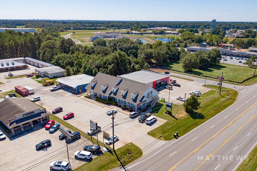 218 N Hwy 49, Byron, GA à vendre - Photo du bâtiment - Image 2 de 3