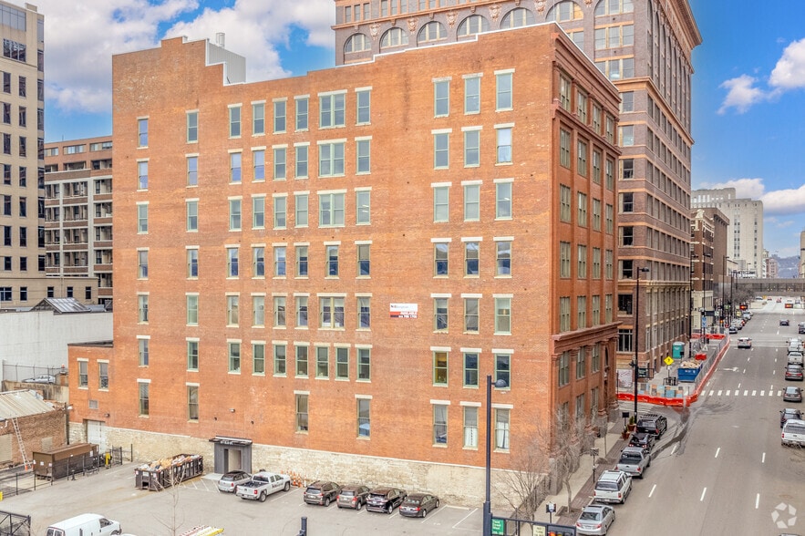 311 Elm St, Cincinnati, OH à louer - Photo du bâtiment - Image 3 de 13