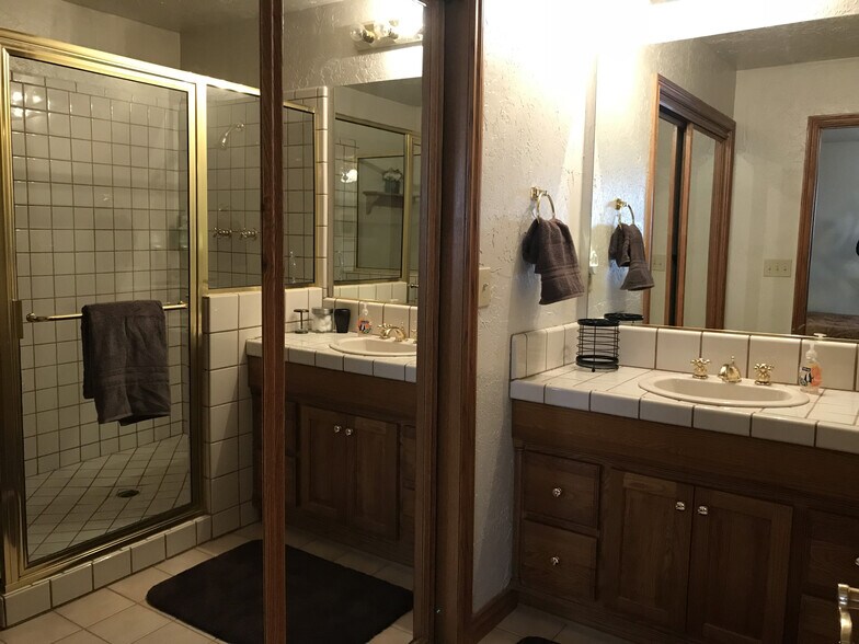 10291 Deep Creek Rd, Apple Valley, CA à vendre - Photo intérieure - Image 2 de 16