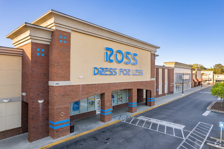 821-891 Dawsonville Hwy, Gainesville, GA for lease - Building Photo - Image 2 of 12