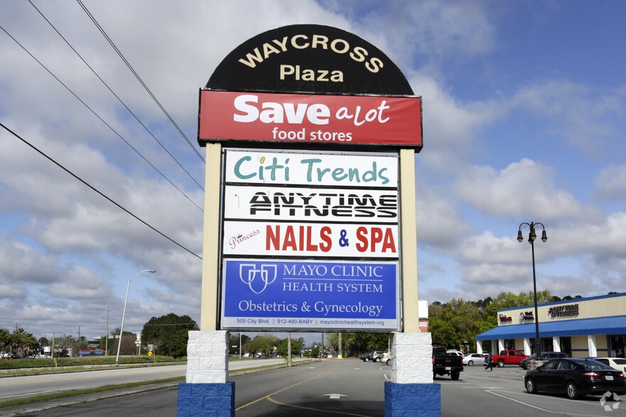 1725 Knight Ave, Waycross, GA for lease - Building Photo - Image 3 of 7