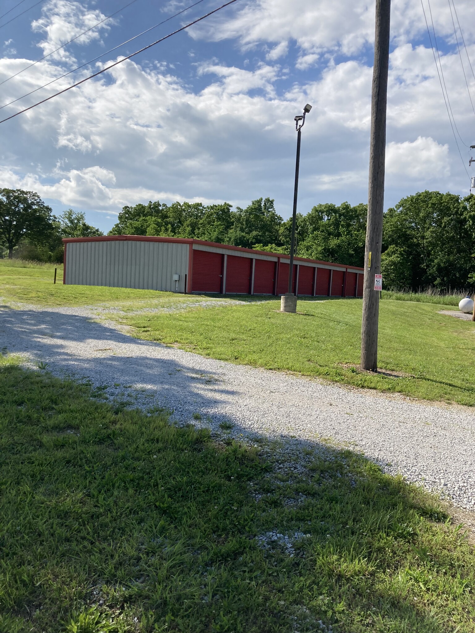 22211 US Hwy 54, Hermitage, MO for sale Primary Photo- Image 1 of 1