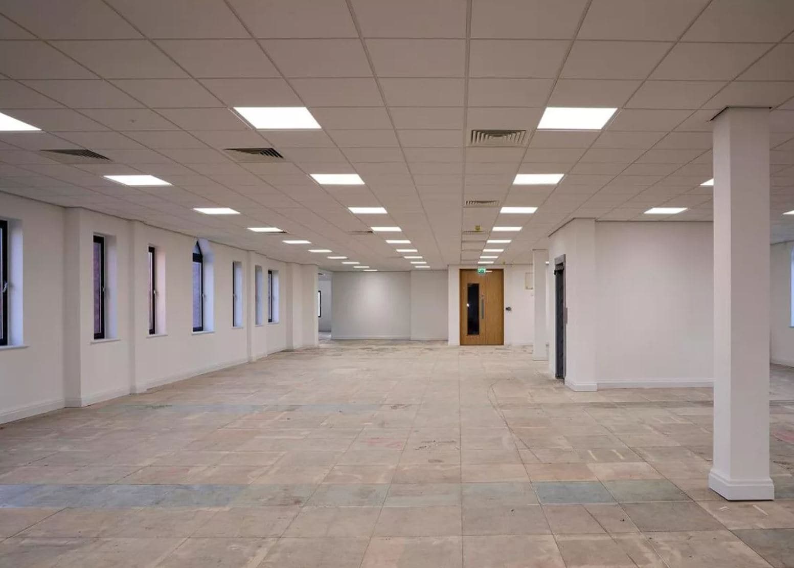2 Park Ln, Leeds for lease Interior Photo- Image 1 of 7