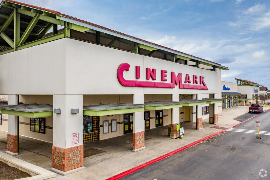 4100 S New Braunfels Ave, San Antonio, TX for lease - Building Photo - Image 1 of 30