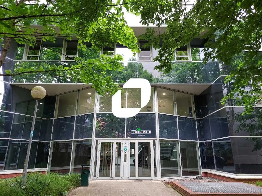 Office in Guyancourt for lease Building Photo- Image 1 of 15