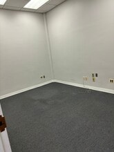 10653-10691 Braddock Rd, Fairfax, VA for lease Interior Photo- Image 2 of 8