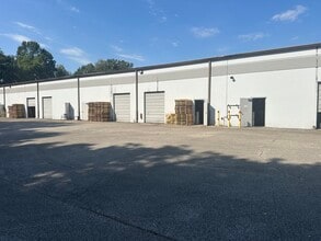 2115-2155 Spicer Cv, Memphis, TN for lease Interior Photo- Image 2 of 4