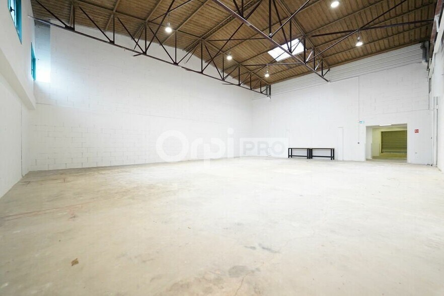1 Rue Jules Serval, Vénissieux for lease - Building Photo - Image 2 of 27