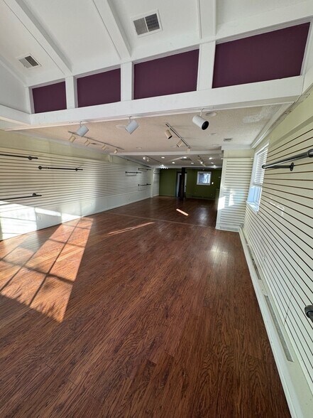 32716-32744 Franklin Rd, Franklin, MI à vendre - Photo intérieure - Image 2 de 9