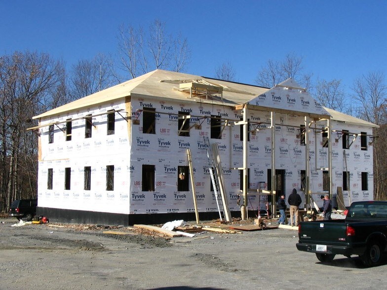 2180 Mendon Rd, Cumberland, RI à louer - Photo du bâtiment - Image 2 de 7