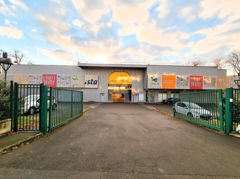 Flex dans Palaiseau à louer - Photo du bâtiment - Image 1 de 8