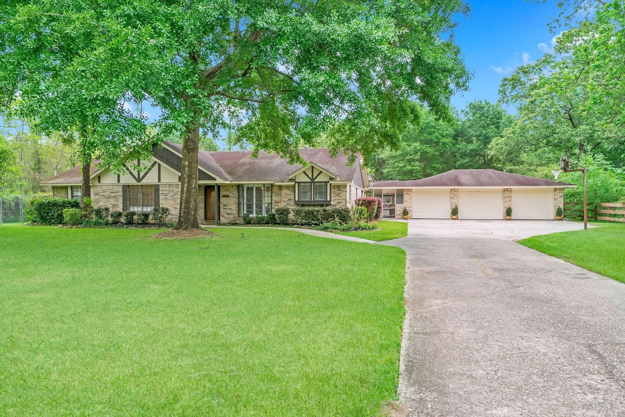 15197 Moonlight Trl, Conroe, TX à vendre Photo principale- Image 1 de 9