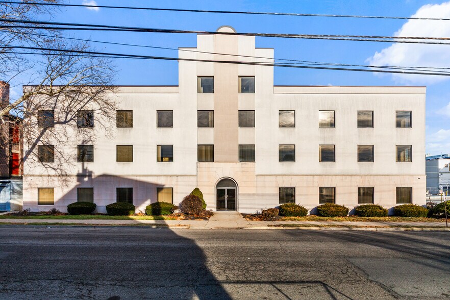 1227 W Liberty St, Allentown, PA à vendre - Photo du bâtiment - Image 3 de 127