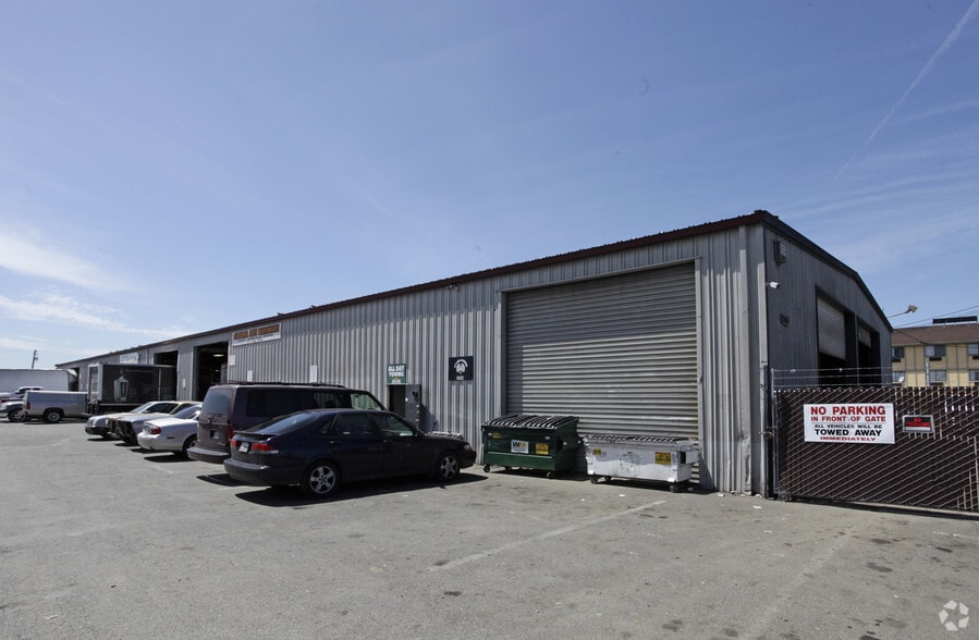 2450 Whipple Rd, Hayward, CA à louer - Photo du bâtiment - Image 2 de 5