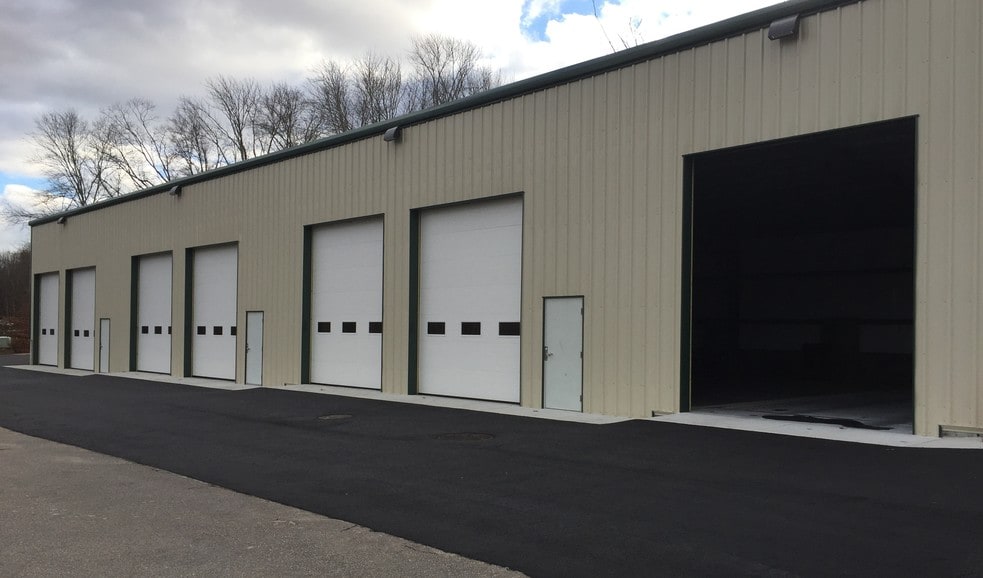 412 Maple Ave, Uncasville, CT for lease - Building Photo - Image 2 of 14