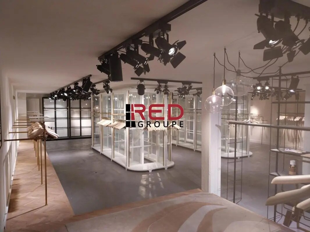 Retail in Aix-en-Provence for lease Interior Photo- Image 1 of 12