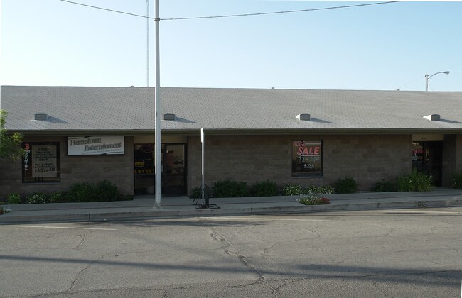 More details for 1680 12th St, Reedley, CA - Retail for Lease