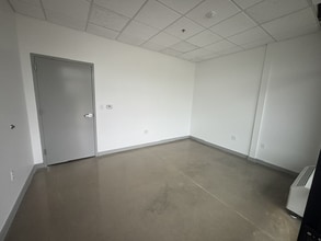 1450 Curtis Ln, Allen, TX for lease Interior Photo- Image 2 of 2