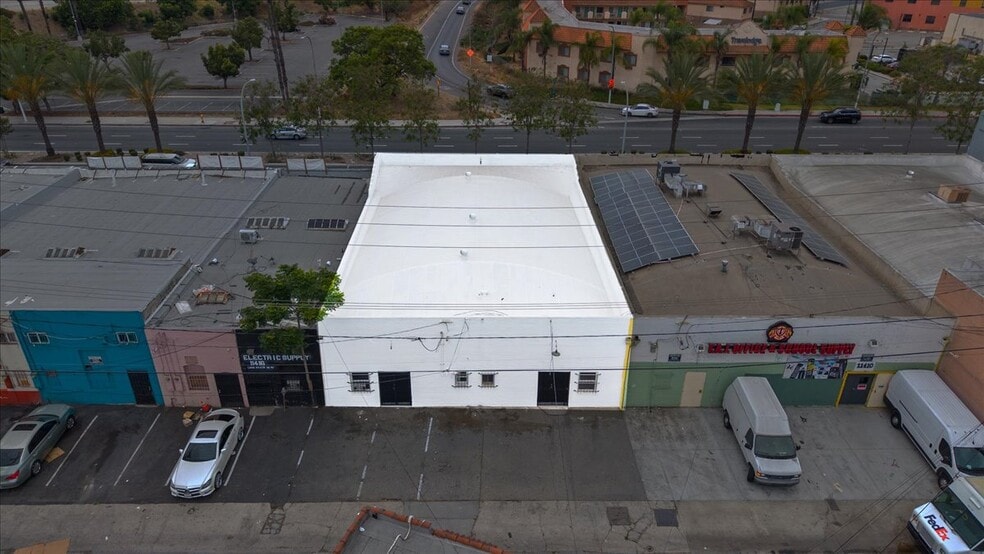 11414 Long Beach Blvd, Lynwood, CA for sale - Building Photo - Image 2 of 24