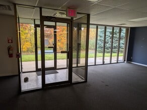 7200 W Huron River Dr, Dexter, MI à louer Photo intérieure- Image 2 de 12