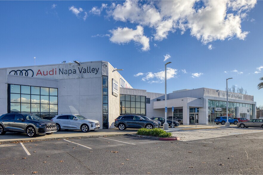 2855 Auto Mall Pky, Fairfield, CA à vendre - Photo du bâtiment - Image 3 de 6