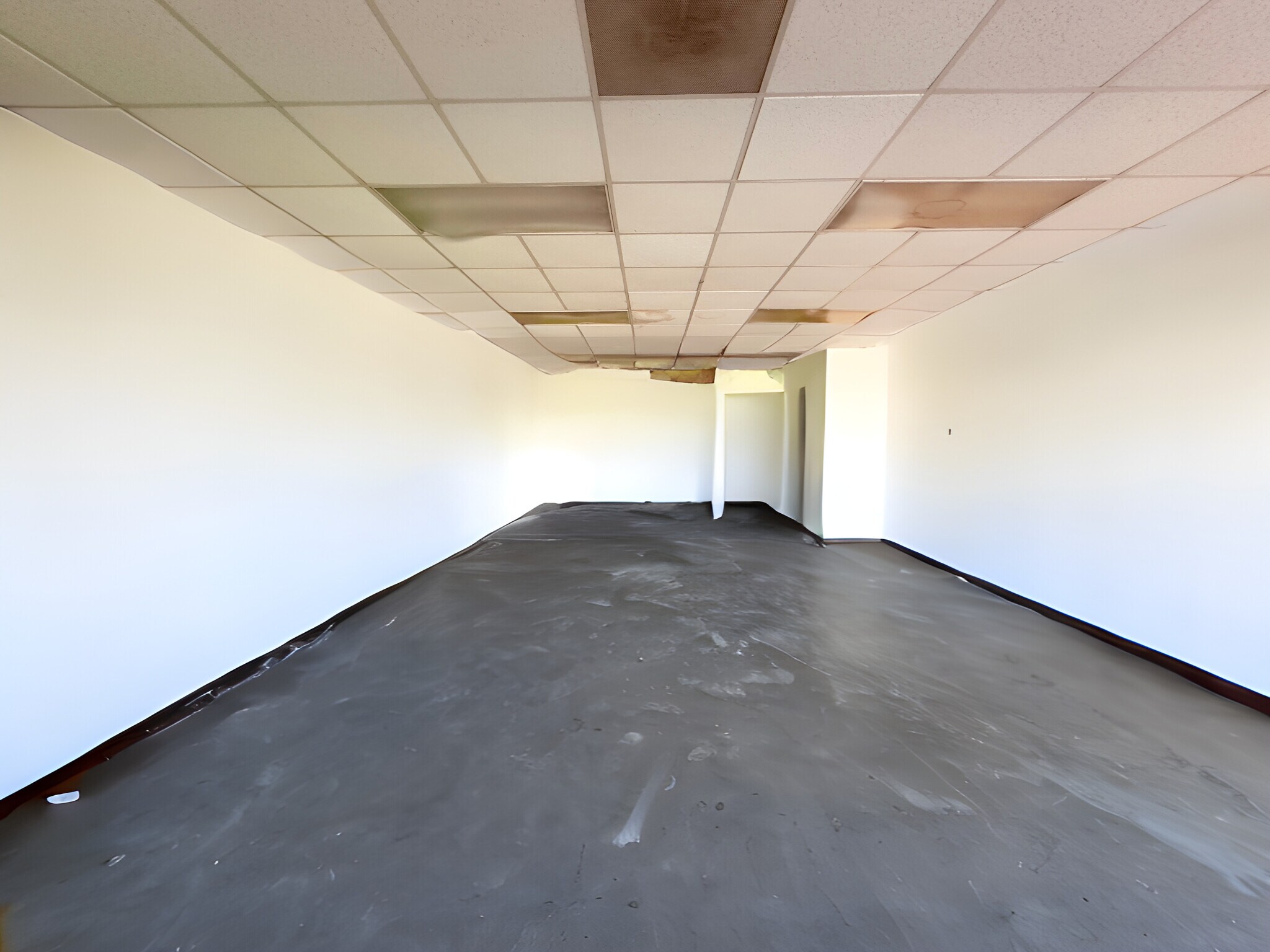 519 W Foothill Blvd, Rialto, CA à louer Photo intérieure- Image 1 de 2