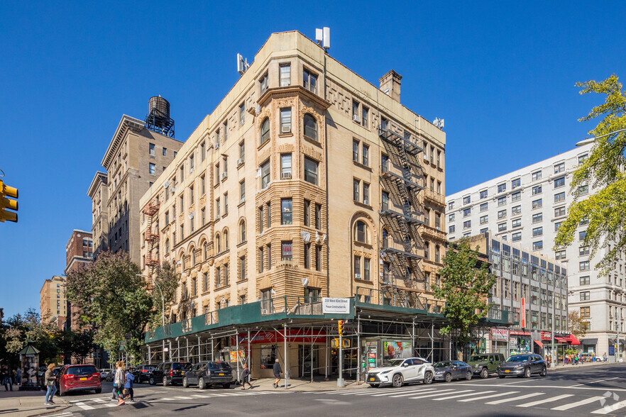 233 W 83rd St, New York, NY for sale - Primary Photo - Image 1 of 1