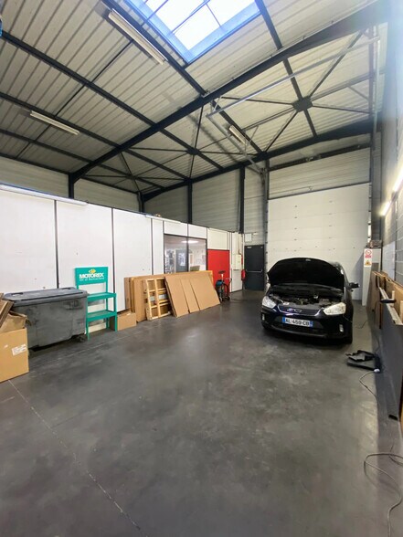 Local d'activités dans Brignais à vendre - Photo intérieure - Image 2 de 2