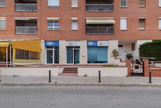 Plus de détails pour Multi-résidentiel à vendre