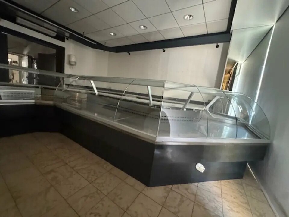 Retail in Villefranche-sur-Saône for sale Interior Photo- Image 1 of 5