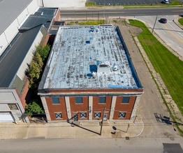 715 2nd St SE, Canton, OH à louer Photo du bâtiment- Image 2 de 4
