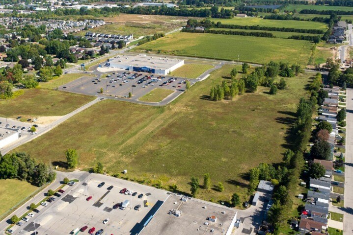 24605 Saxton Rd, Strathroy, ON for sale Primary Photo- Image 1 of 2