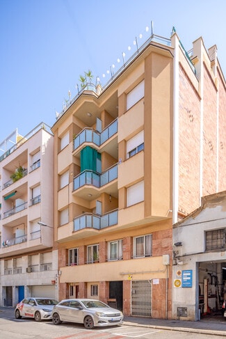Plus de détails pour Multi-résidentiel à vendre