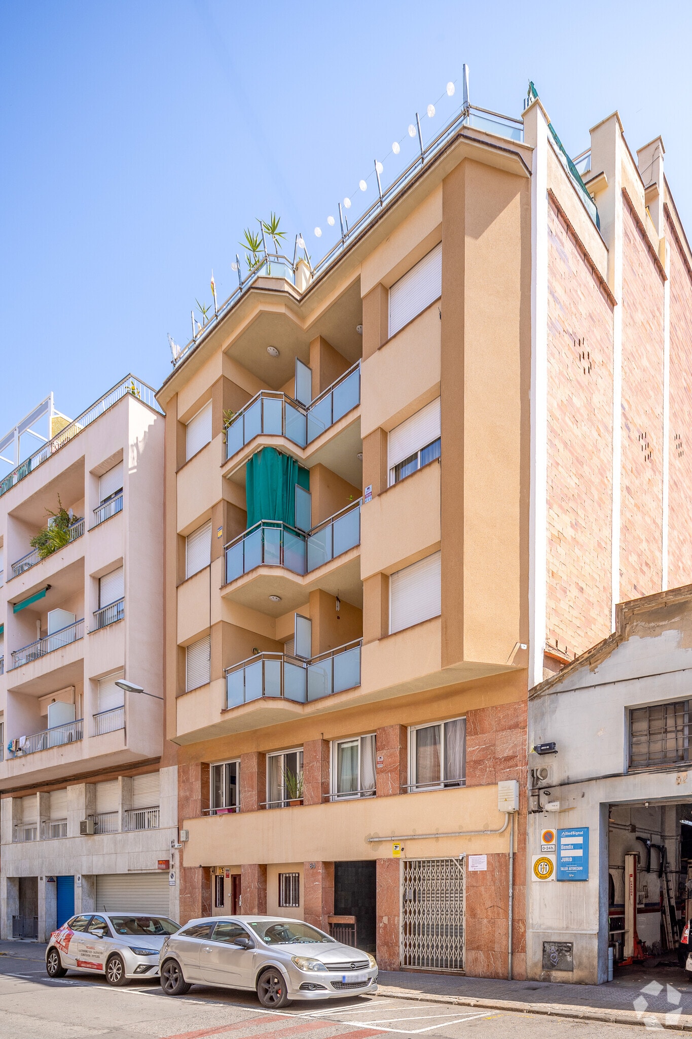 Multifamily in Barcelona, Barcelona for sale Primary Photo- Image 1 of 3