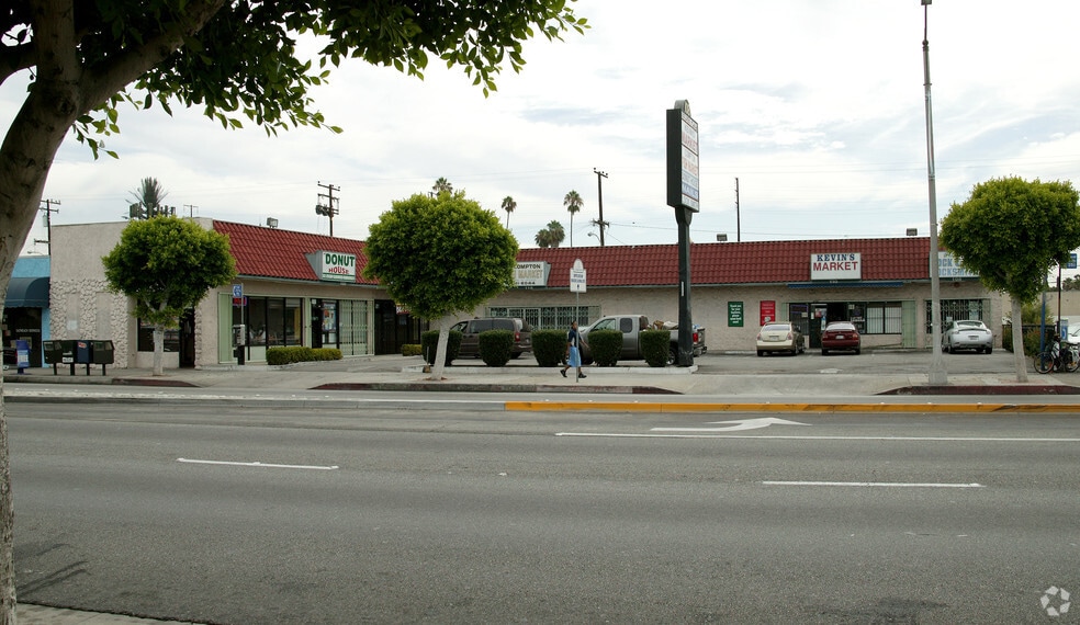 108-120 N Long Beach Blvd, Compton, CA for sale - Primary Photo - Image 1 of 14