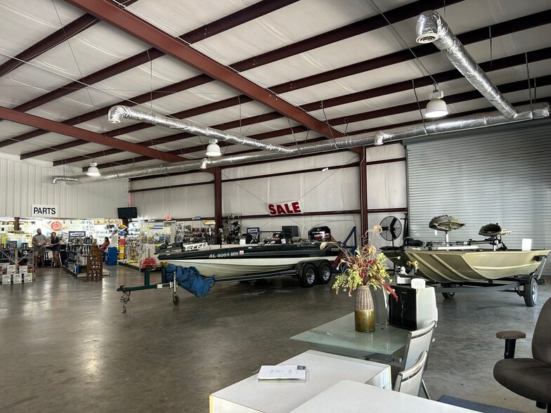 1765 US 231, Wetumpka, AL à vendre - Photo du bâtiment - Image 2 de 3