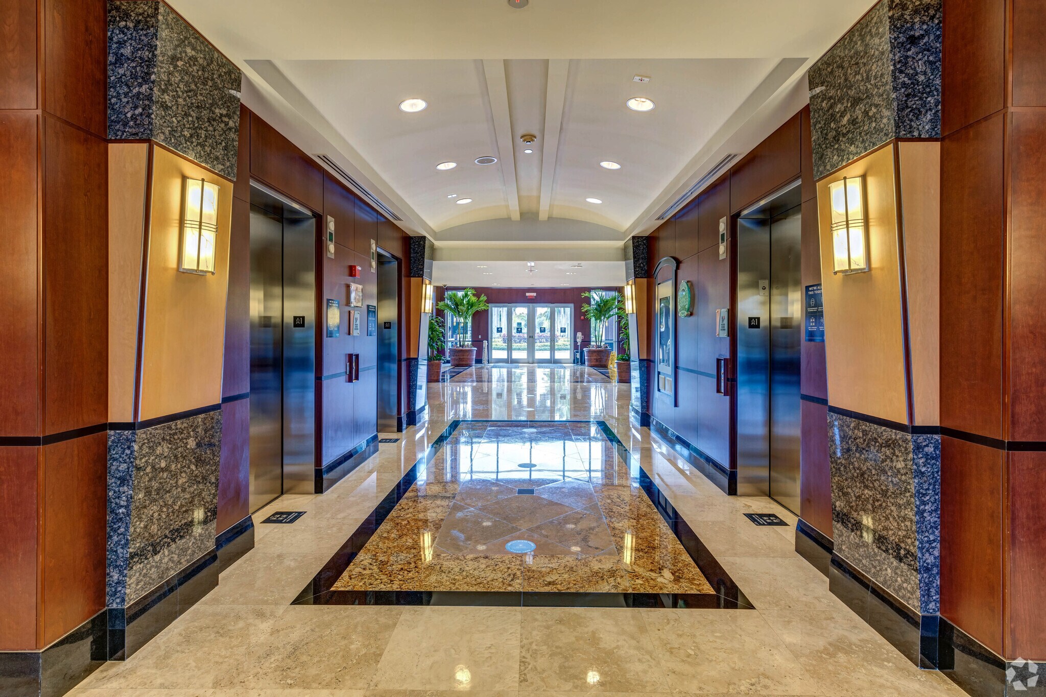 1300 Concord Ter, Sunrise, FL for lease Lobby- Image 1 of 2