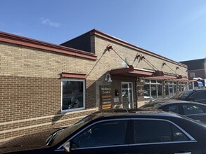 560 Park Ave, Prairie Du Sac, WI à louer Photo du bâtiment- Image 2 de 3