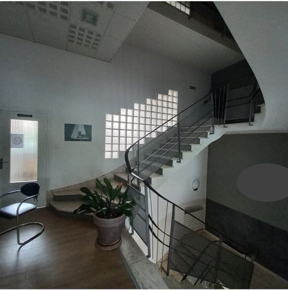 7 Avenue De Verdun, Valence for sale - Interior Photo - Image 2 of 6