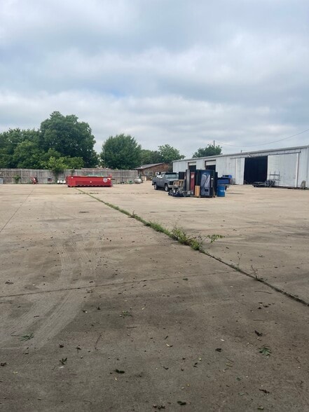 3420 Sherwood Ave, Lancaster, TX for lease - Building Photo - Image 2 of 4