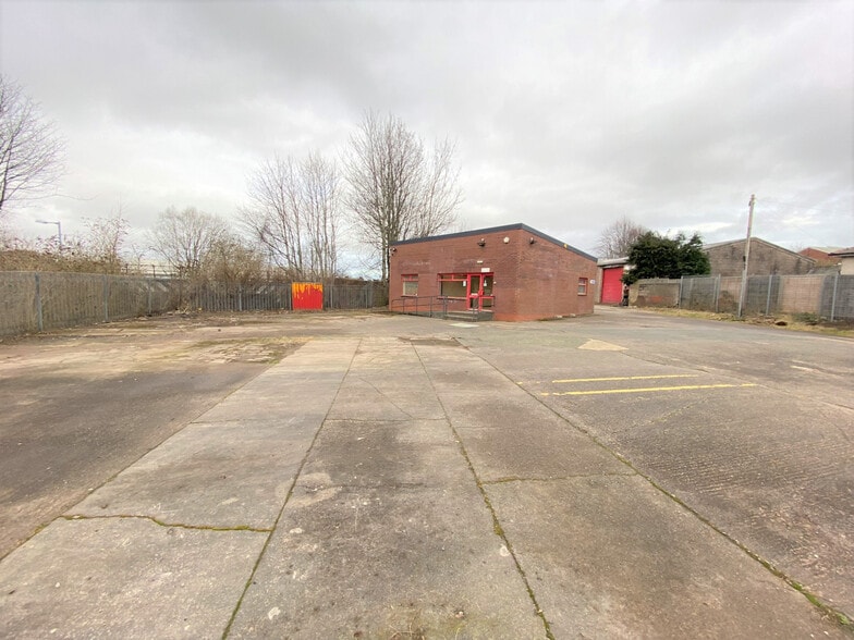 2 Eastfield Rd, Dumfries for lease - Interior Photo - Image 2 of 10