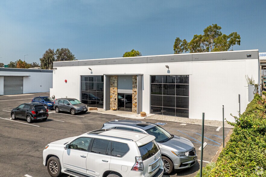 8731 & 8741 Pioneer Blvd, Santa Fe Springs, CA à vendre - Photo du bâtiment - Image 3 de 33