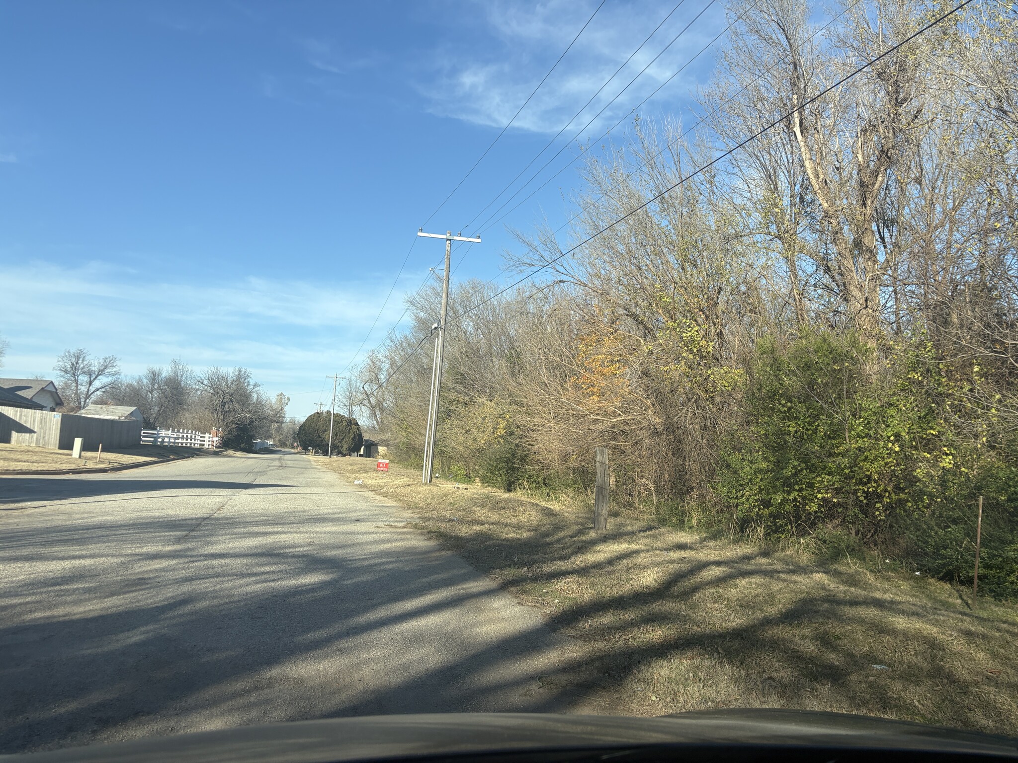 N Ray Ave portfolio of 2 properties for sale on LoopNet.ca Building Photo- Image 1 of 6