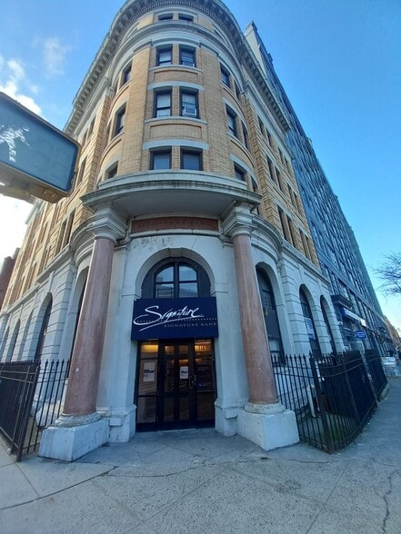 84 Broadway, Brooklyn, NY for lease - Building Photo - Image 2 of 11