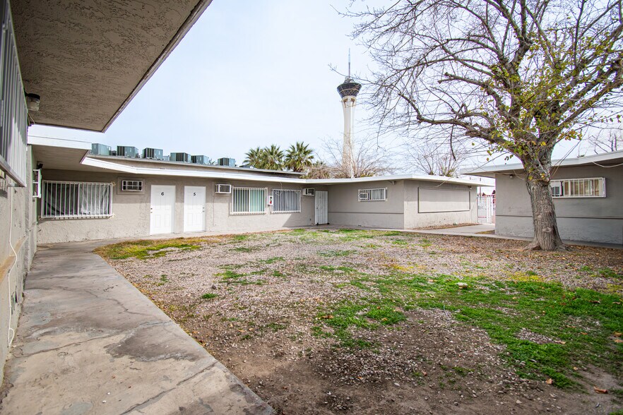 2216-2224 Tam Dr, Las Vegas, NV à vendre - Photo du bâtiment - Image 3 de 21